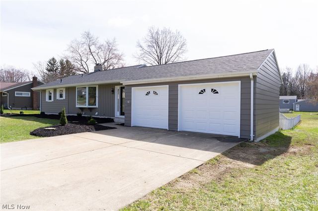 71 Hilltop Boulevard, Canfield, OH 44406