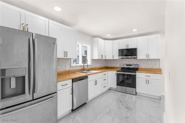 71 Hilltop Boulevard, Canfield, OH 44406