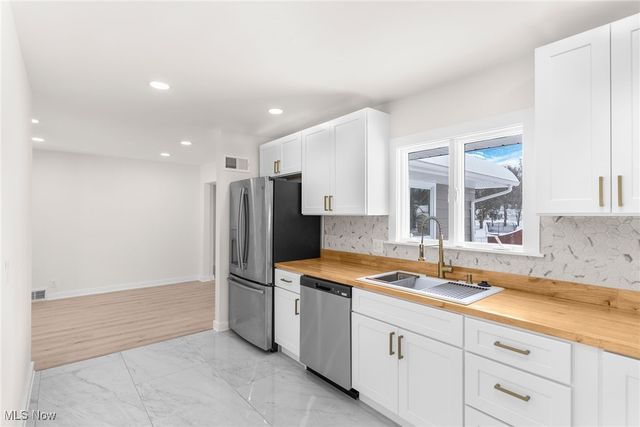 71 Hilltop Boulevard, Canfield, OH 44406