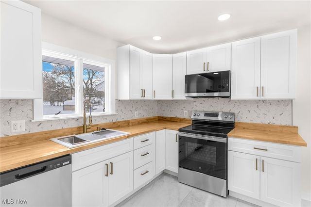 71 Hilltop Boulevard, Canfield, OH 44406