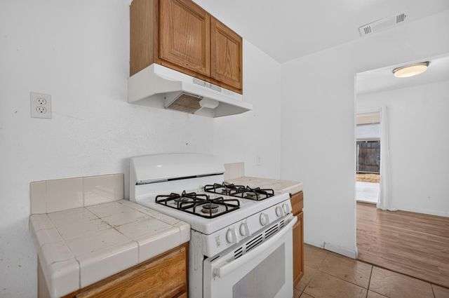 2176 68TH Ave, Sacramento, CA 95822