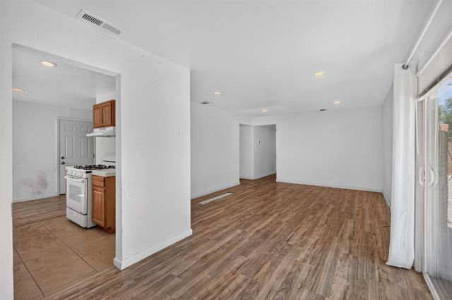2176 68TH Ave, Sacramento, CA 95822
