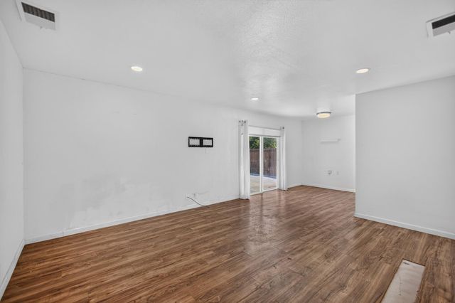 2176 68TH Ave, Sacramento, CA 95822