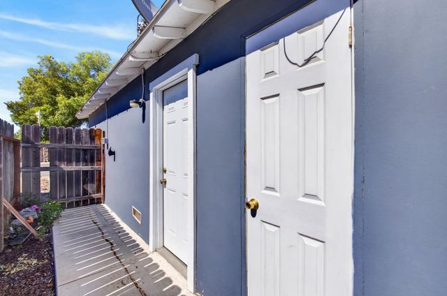 2176 68TH Ave, Sacramento, CA 95822