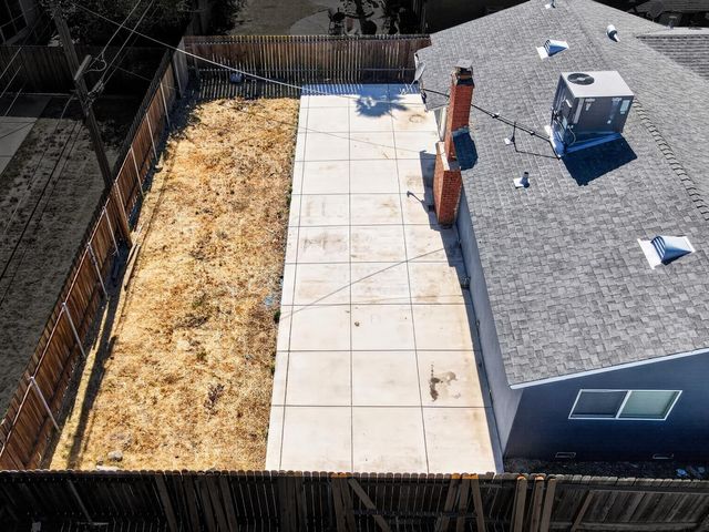 2176 68TH Ave, Sacramento, CA 95822