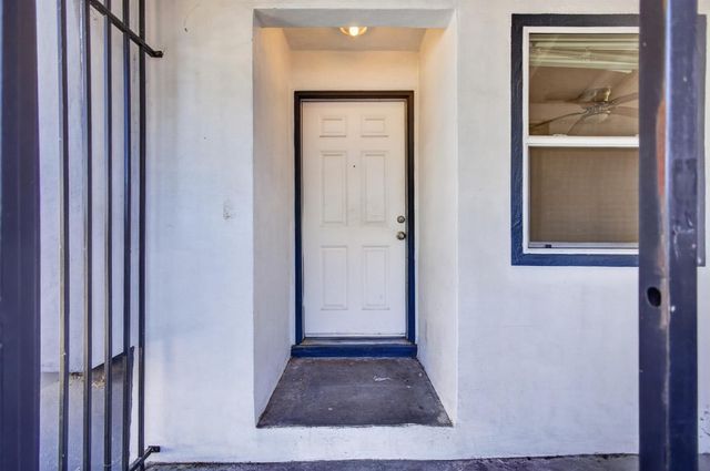 2176 68TH Ave, Sacramento, CA 95822