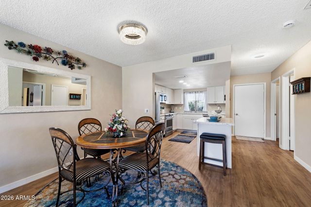 671 LEISURE WORLD --, Mesa, AZ 85206