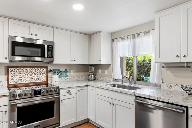 671 LEISURE WORLD --, Mesa, AZ 85206