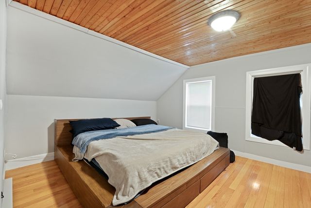 7 Vining Ct 2, Woburn, MA 01801