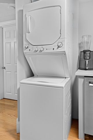 7 Vining Ct 2, Woburn, MA 01801