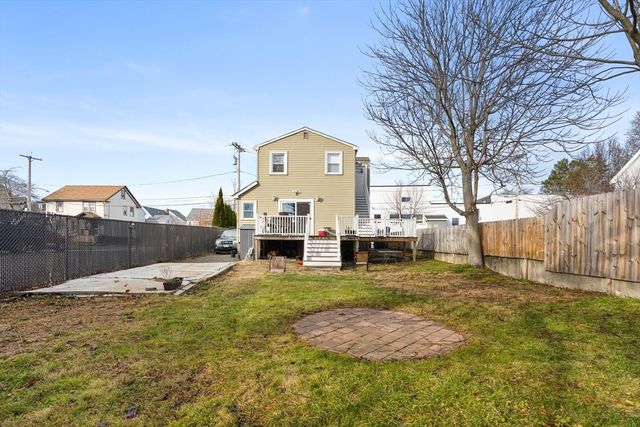 7 Vining Ct 2, Woburn, MA 01801