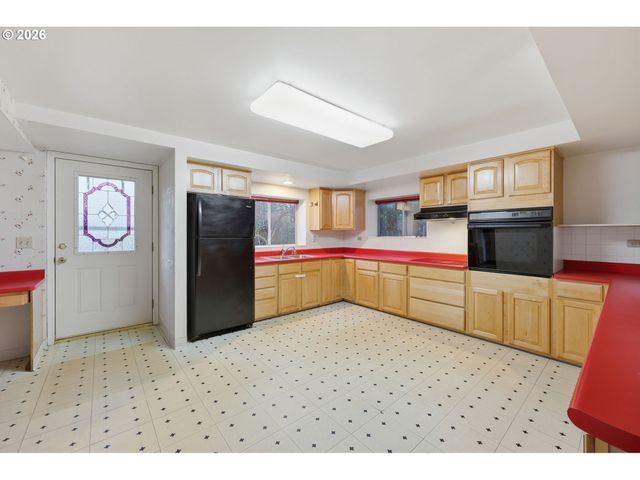 8855 Sw OMARA St, Portland, OR 97223