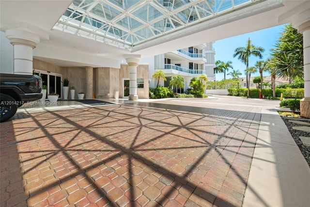 21050 Point Pl 302, Aventura, FL 33180