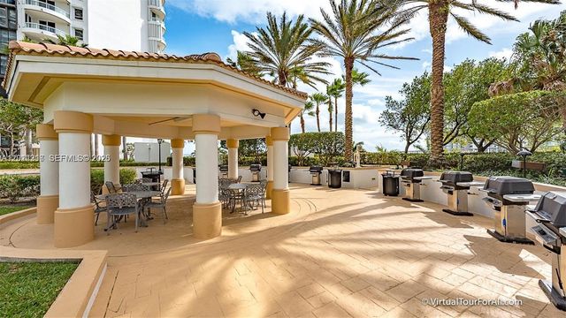 21050 Point Pl 302, Aventura, FL 33180
