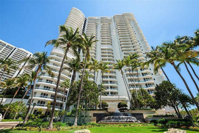 21050 Point Pl 302, Aventura, FL 33180
