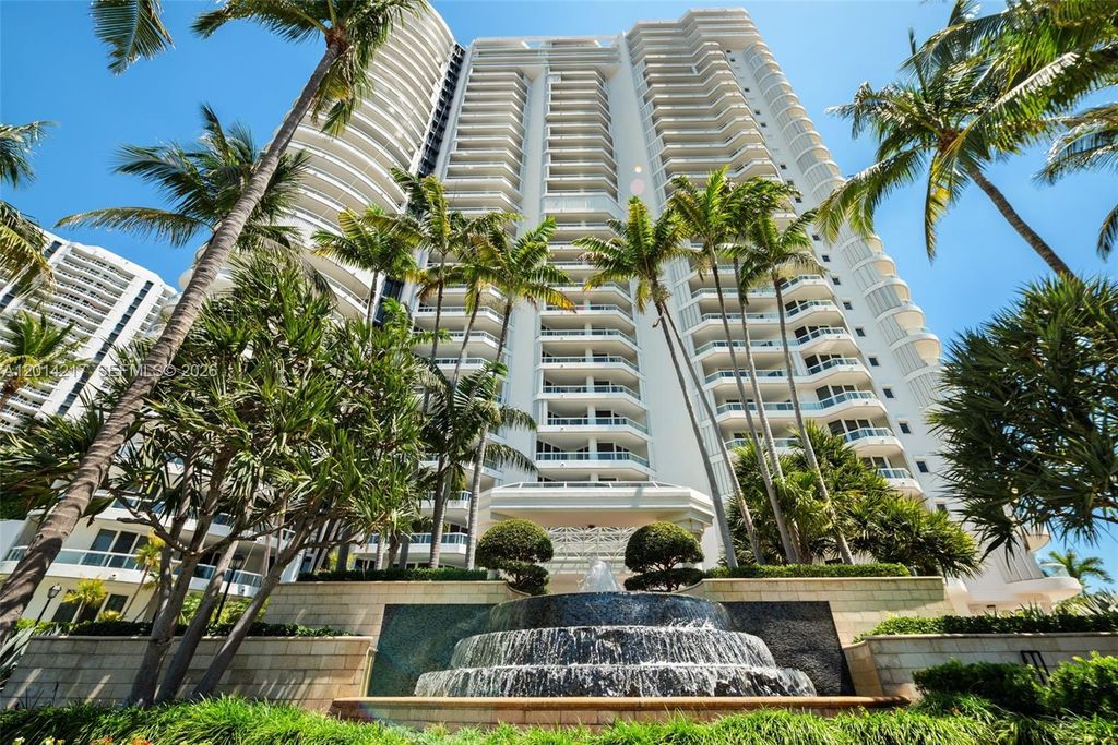 21050 Point Pl 302, Aventura, FL 33180