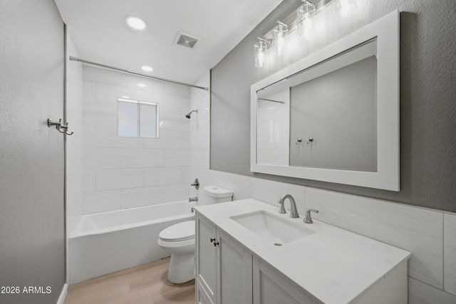 1221 E ELM Street, Phoenix, AZ 85014