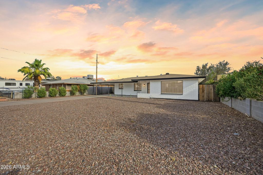 1221 E ELM Street, Phoenix, AZ 85014 — photo 2