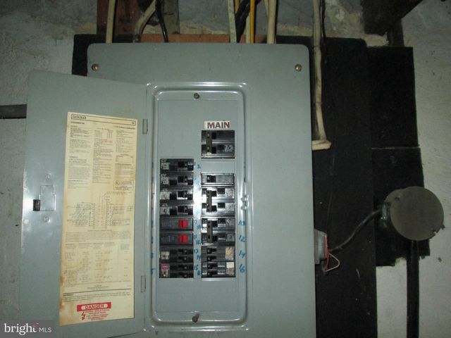 701 ALTON AVE, Reading, PA 19605