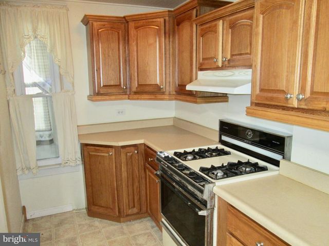 701 ALTON AVE, Reading, PA 19605