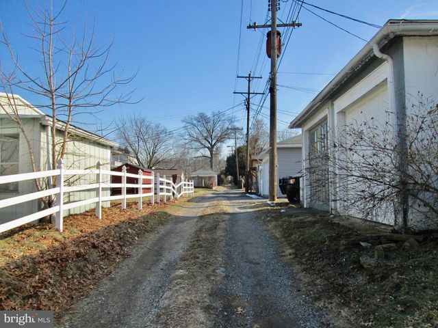 701 ALTON AVE, Reading, PA 19605