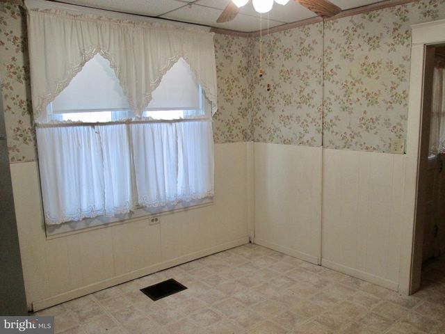 701 ALTON AVE, Reading, PA 19605