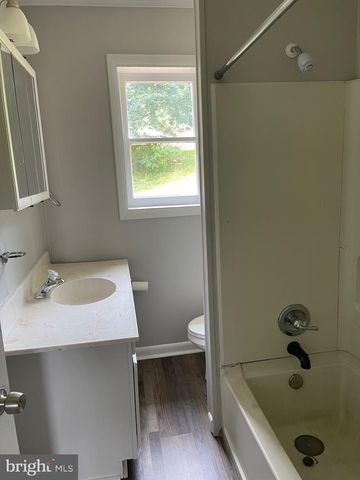 215 CHAPEL AVE, Parkesburg, PA 19365