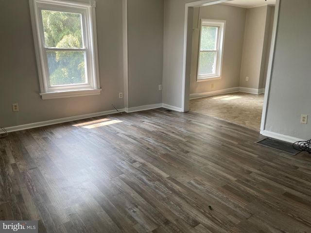 215 CHAPEL AVE, Parkesburg, PA 19365