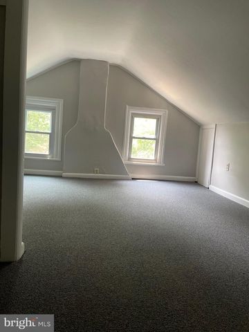215 CHAPEL AVE, Parkesburg, PA 19365