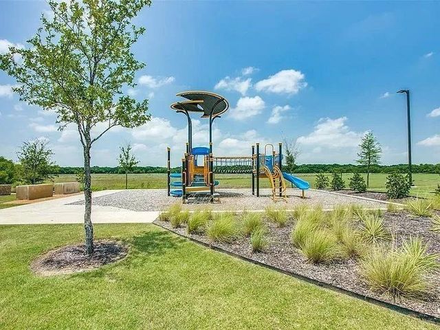 1700 Vernon Drive, Aubrey, TX 76227