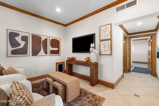149 N COUNTRY CLUB Drive, Phoenix, AZ 85014