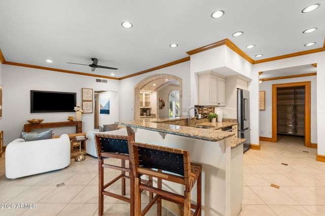 149 N COUNTRY CLUB Drive, Phoenix, AZ 85014