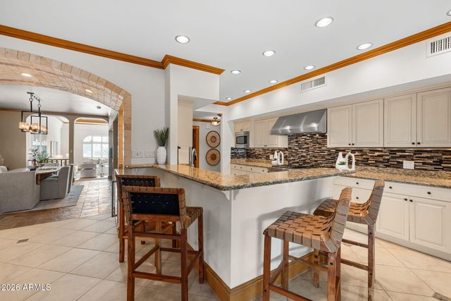 149 N COUNTRY CLUB Drive, Phoenix, AZ 85014
