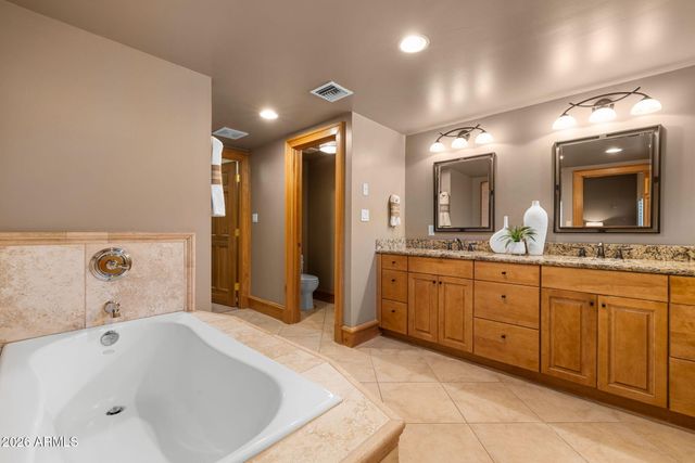 149 N COUNTRY CLUB Drive, Phoenix, AZ 85014