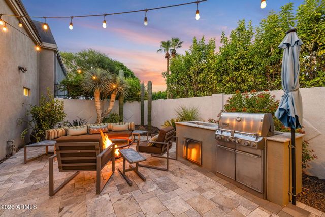 149 N COUNTRY CLUB Drive, Phoenix, AZ 85014