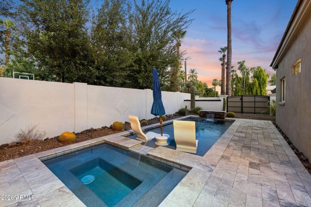 149 N COUNTRY CLUB Drive, Phoenix, AZ 85014