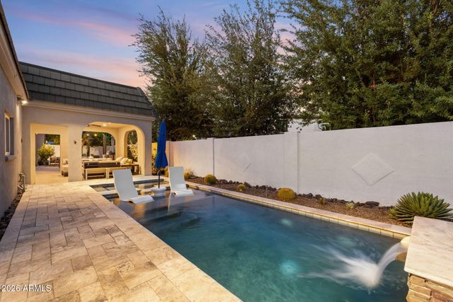 149 N COUNTRY CLUB Drive, Phoenix, AZ 85014