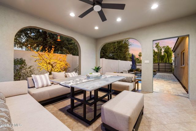 149 N COUNTRY CLUB Drive, Phoenix, AZ 85014