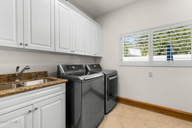 149 N COUNTRY CLUB Drive, Phoenix, AZ 85014