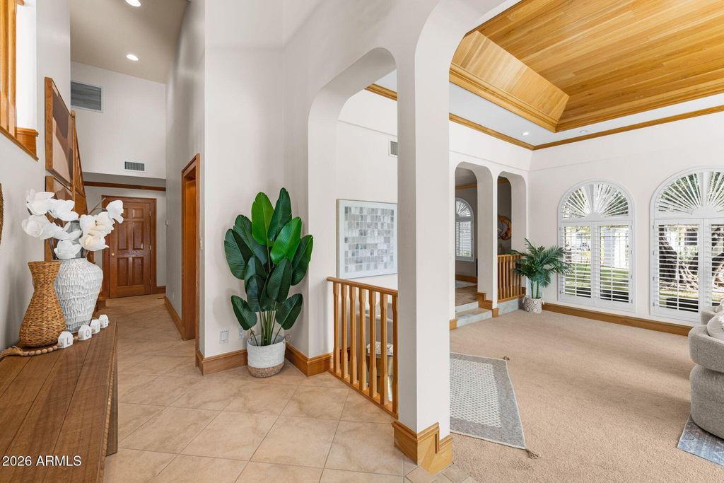 149 N COUNTRY CLUB Drive, Phoenix, AZ 85014 — photo 4