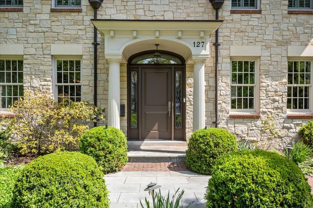 127 Glenwood Avenue, Winnetka, IL 60093