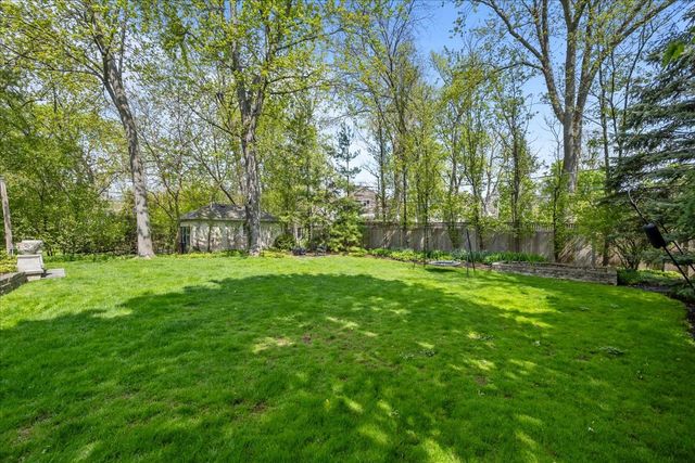 127 Glenwood Avenue, Winnetka, IL 60093