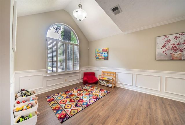 11070 Crabapple Lake Drive, Roswell, GA 30076