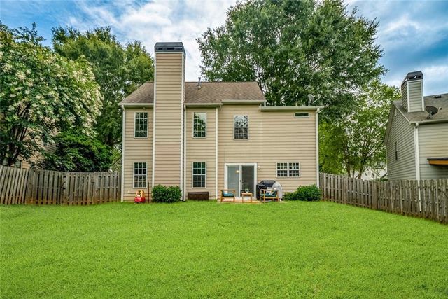 11070 Crabapple Lake Drive, Roswell, GA 30076