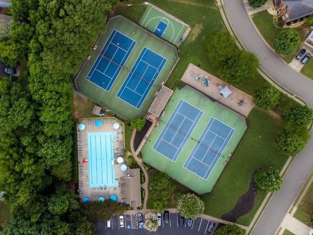 11070 Crabapple Lake Drive, Roswell, GA 30076