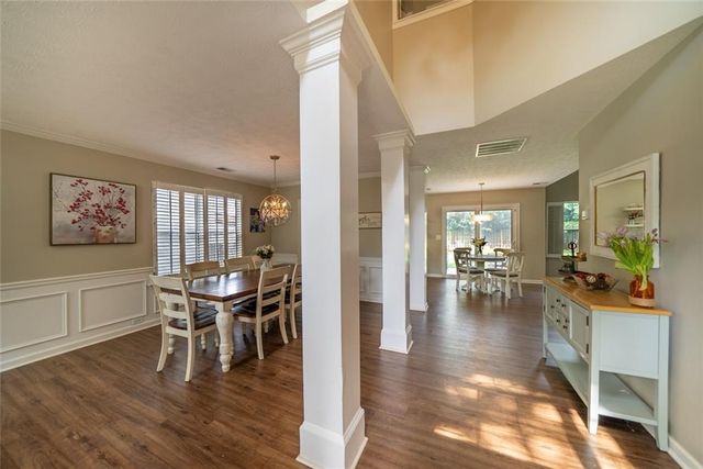 11070 Crabapple Lake Drive, Roswell, GA 30076