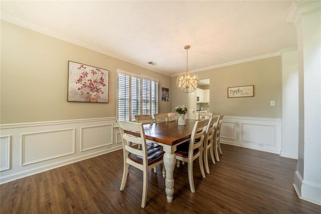 11070 Crabapple Lake Drive, Roswell, GA 30076