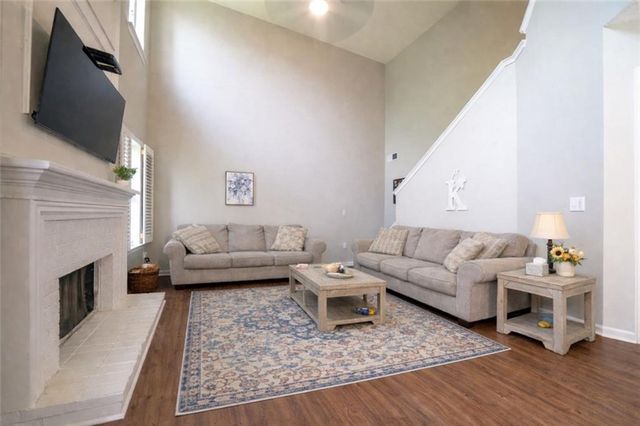 11070 Crabapple Lake Drive, Roswell, GA 30076