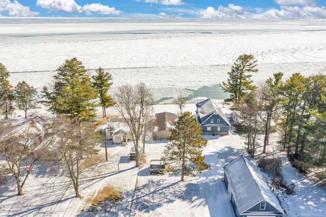 8723 Lakeshore Road, Worth Twp, MI 48450