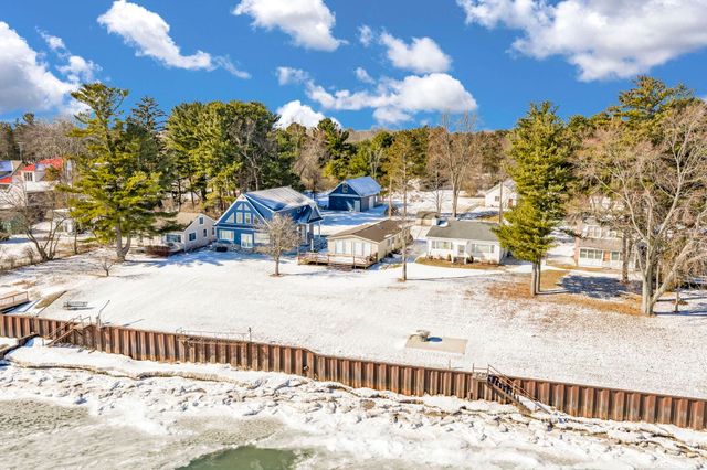 8723 Lakeshore Road, Worth Twp, MI 48450